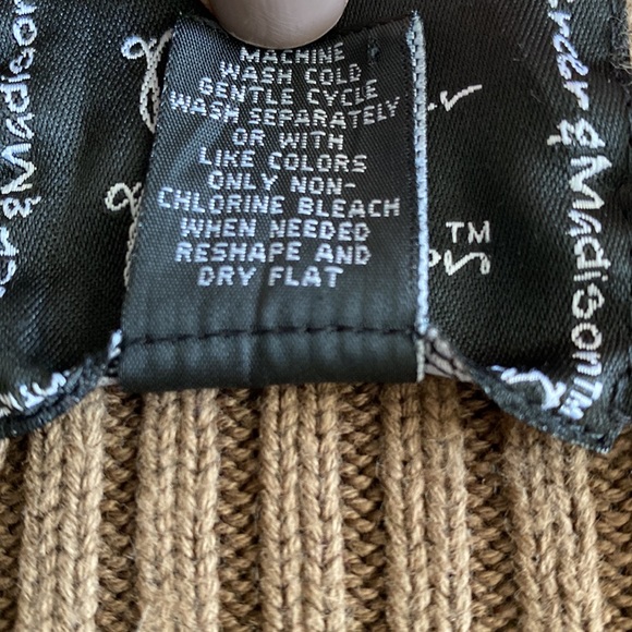 Mercer & Madison cotton ribbed pullover heavily embellished / embroidered sleeve - Picture 12 of 13